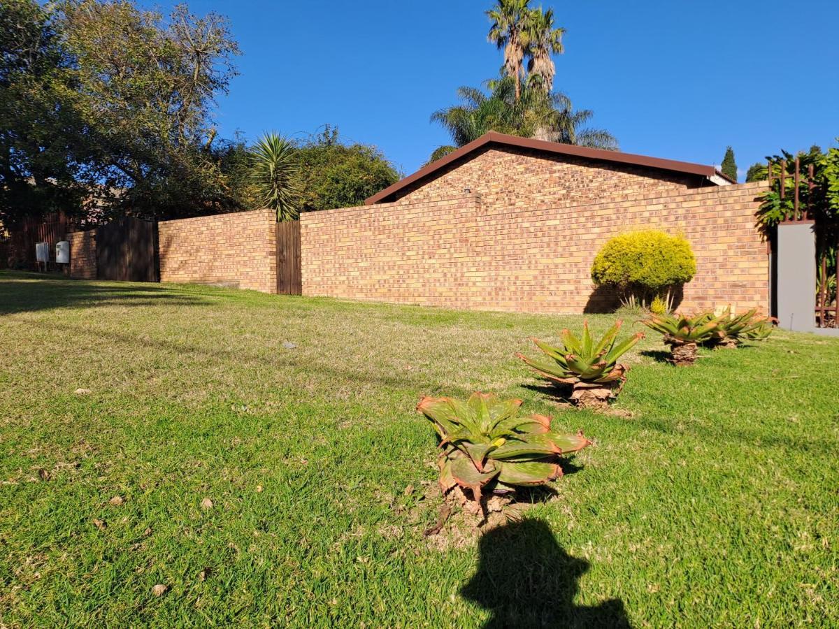 Rocky Hills Guesthouse Piet Retief Kültér fotó